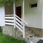 три горішки Apartamento *
