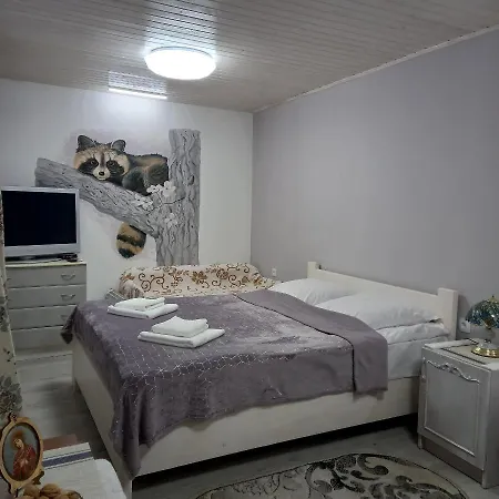 Apartment три горішки *