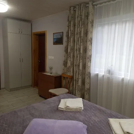 три горішки Apartment Yaremche