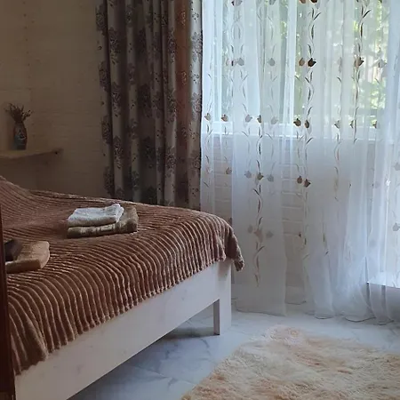 три горішки Apartment Yaremche